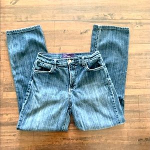 NYDJ Slightly Distressed Light Wash Jeans SZ-6